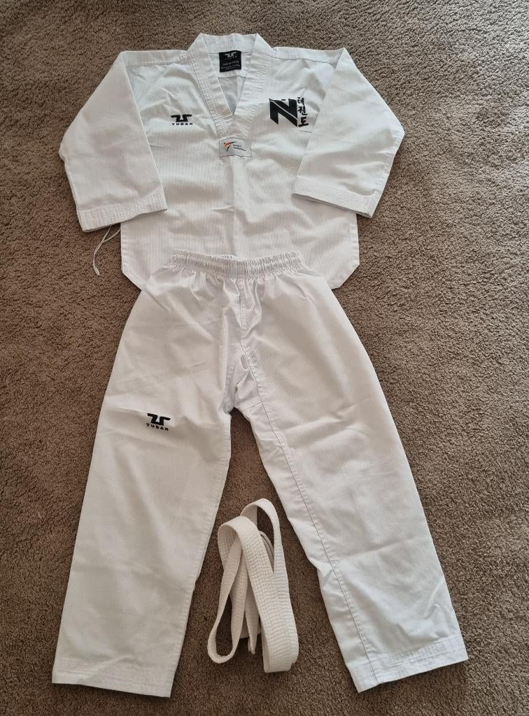 Taekwondo kleren, Ophalen, Zo goed als nieuw, Jongen of Meisje, Sport- of Zwemkleding