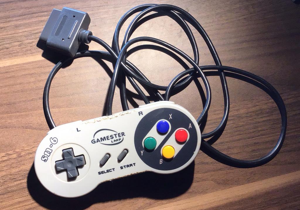 Snes controller, Games en Spelcomputers, Ophalen of Verzenden, Gebruikt