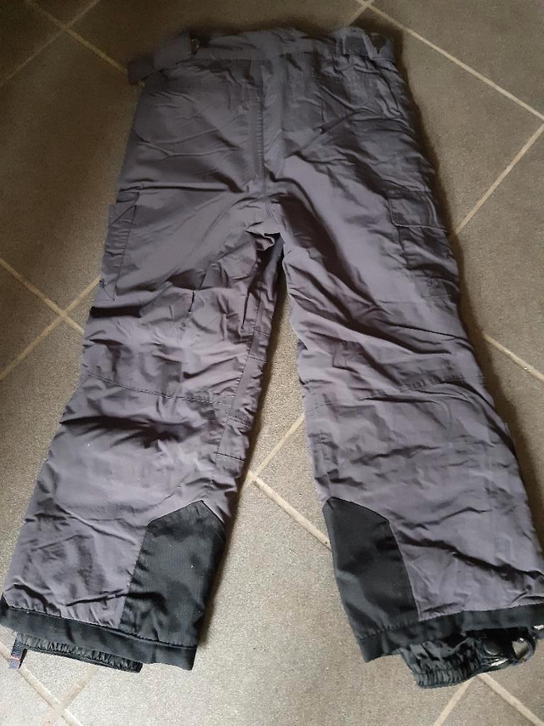 Skibroek + warme fluwelen broek maat 128, Ophalen, Zo goed als nieuw, Jongen, Broek