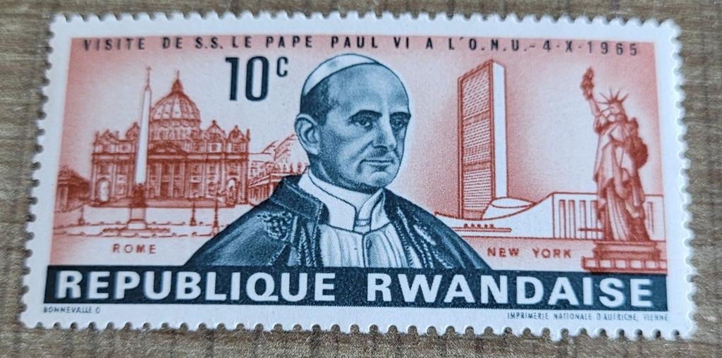 Oude postzegel: Paus Paulus VI (Rwanda 1965), Ophalen of Verzenden, Overige landen, Postfris