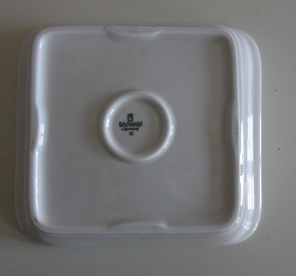 Schaaltje van wit porselein, Gebruikt, Ophalen of Verzenden, Kom(men), Overige stijlen