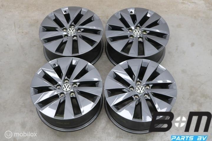 NIEUW! ORIGINEEL! 17 inch velgen VW Golf / T-Roc! 2GJ601025, Auto-onderdelen, Gebruikt, Velg(en), 17 inch, Personenwagen