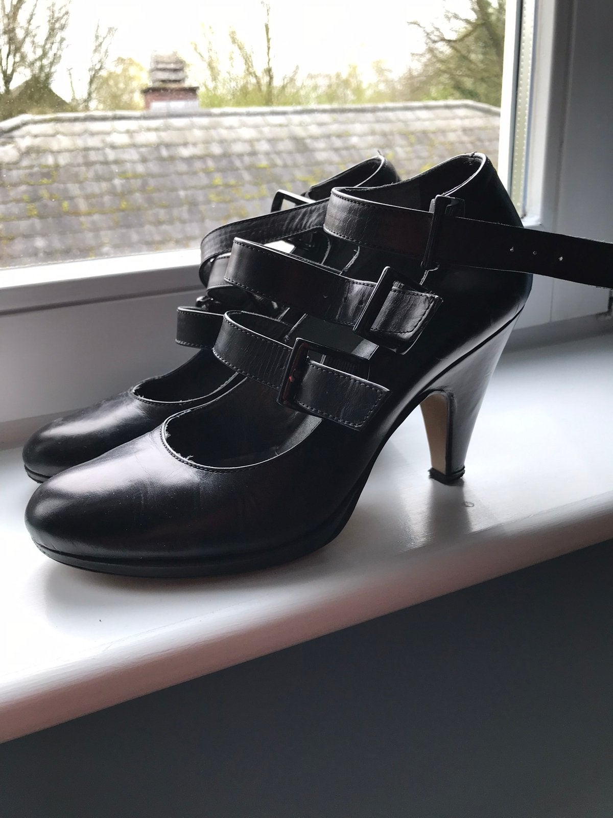 Schoenen Essentiel, Schoenen met lage hakken, Verzenden, Zwart, Gedragen