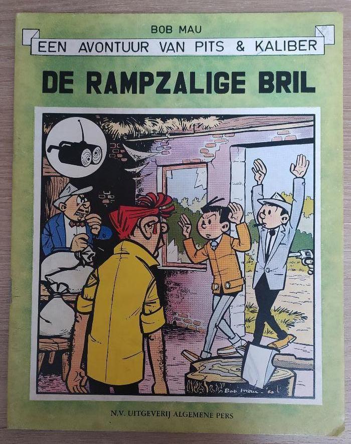 Pits en Kaliber - De rampzalige bril ( 1960 ), Boeken, Ophalen of Verzenden
