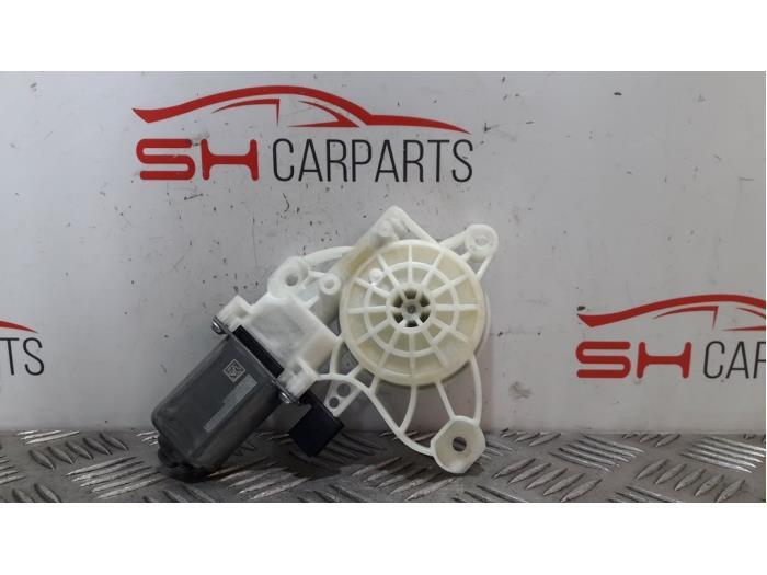 Moteur de vitre portière d'un Mercedes A-Klasse, 3 mois de garantie, Utilisé, -, -