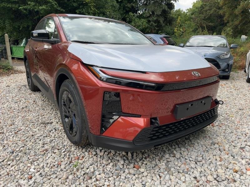 Toyota C-HR Business Nouvelle Voiture en STOCK, Auto's, Automaat, Parkeersensor, Euro 6, Overige kleuren