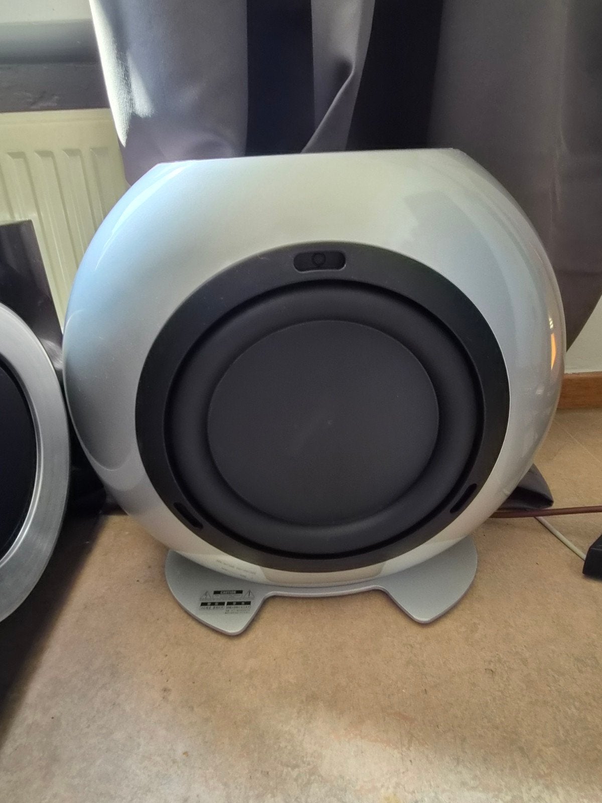 Subwoofer KEF HTB2 250W, Computers en Software, Pc speakers, Ophalen of Verzenden