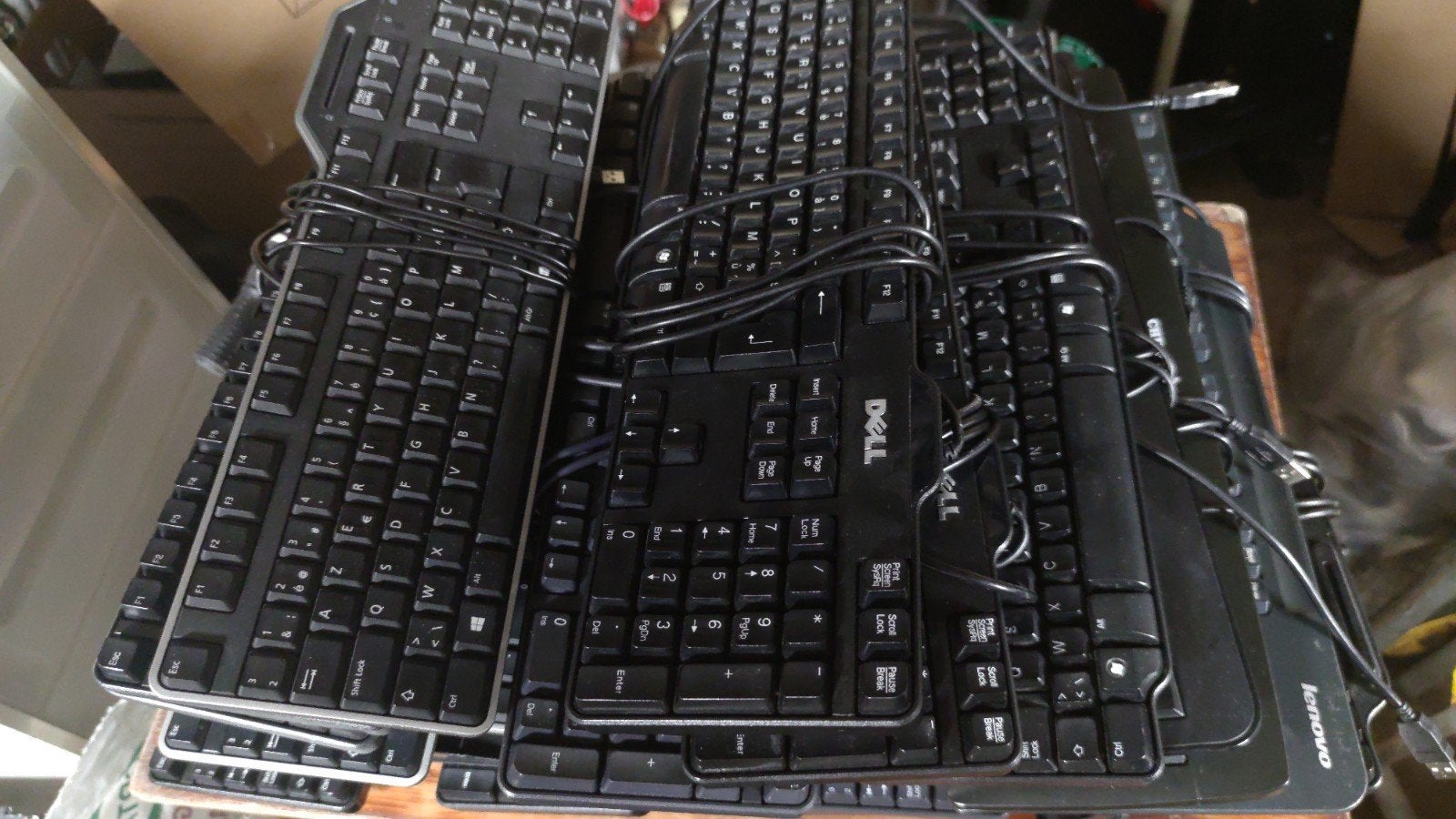Stapeltje gebruite toetsenborden, azerty, Computers en Software, Mix, ., Azerty, Ophalen of Verzenden