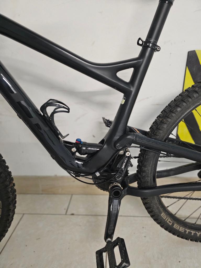 Vtt Gt bikes sensor carbone expert Mediom Black, Fietsen en Brommers, Fietsen | Mountainbikes en ATB, Gebruikt, Schijfrem, Ophalen