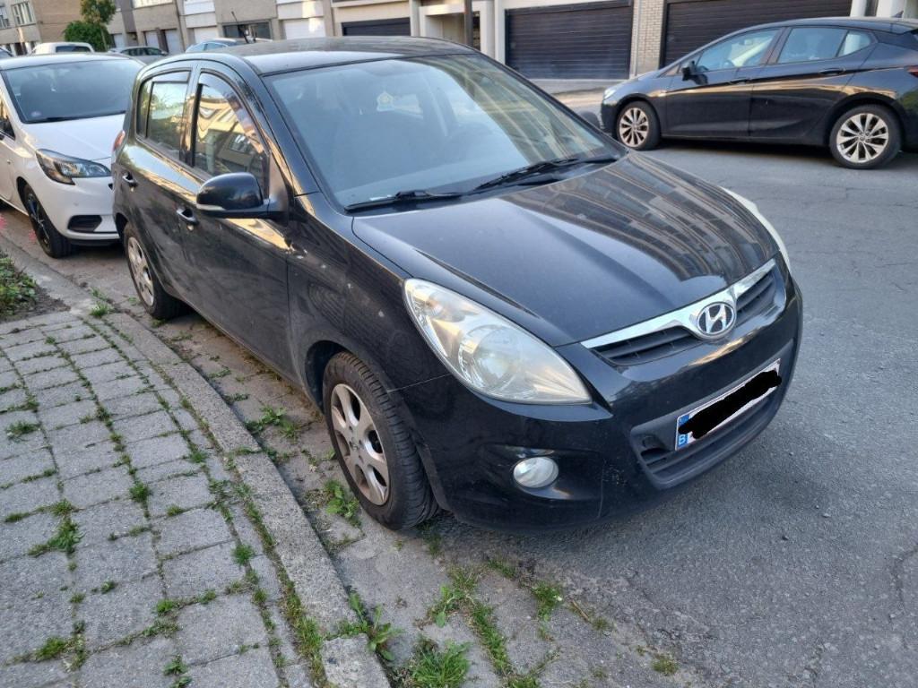 Hyundai i20 1.4 Benzine 2012, Auto's, 4 deurs, Stof, Zwart, Blauw