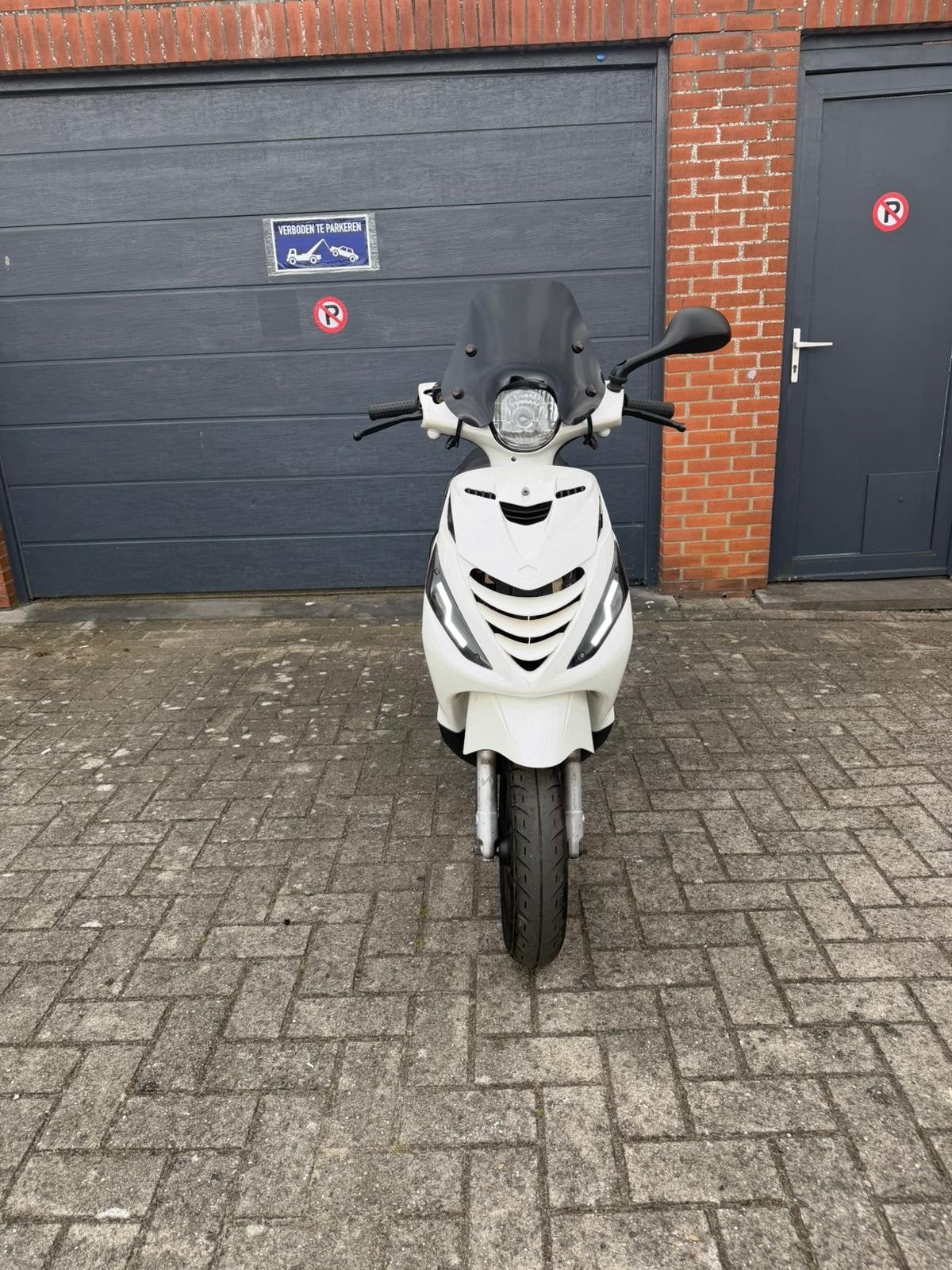 Piaggio zip 4t 2025 b klasse, Fietsen en Brommers, Scooters | Piaggio, Zip, Ophalen