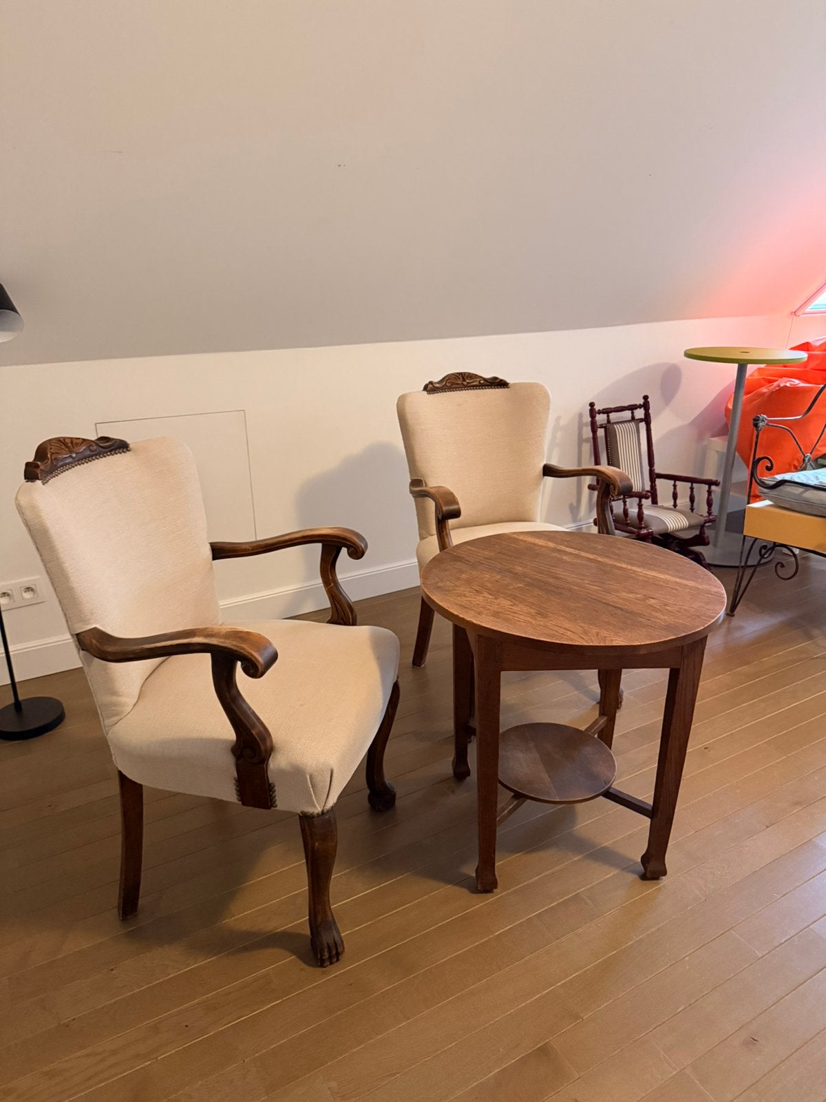 2 Eiken stoelen met eiken tafel, Ophalen, Gebruikt