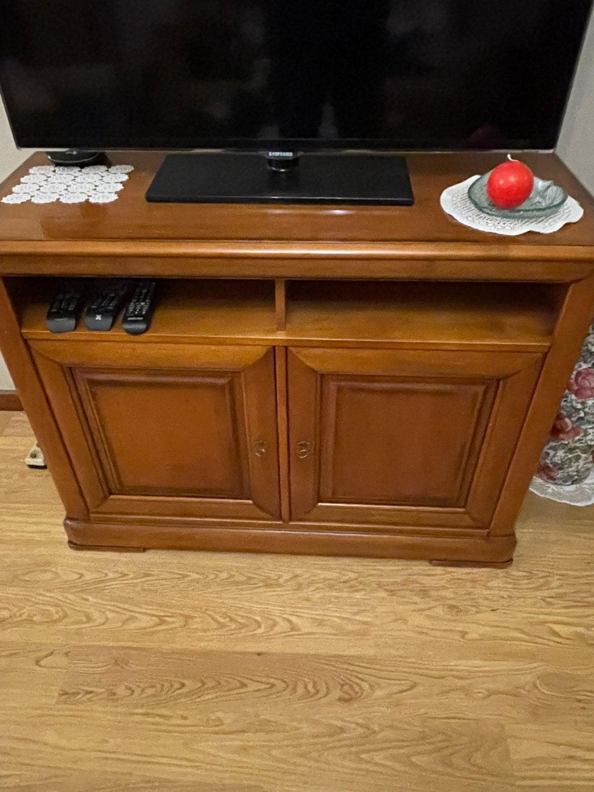 Tv-kast in kerselaar, Huis en Inrichting, Ophalen, Zo goed als nieuw