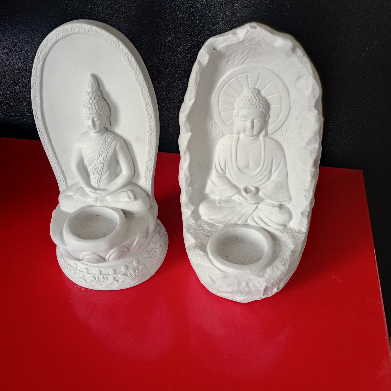 2 boedha theelicht houders in steen, hoogte 23cm, samen 4€, Ophalen
