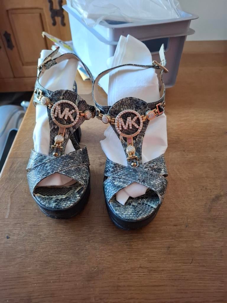 38Hoge schoenen 1x gedragen wegens rugoperatie, Ophalen of Verzenden