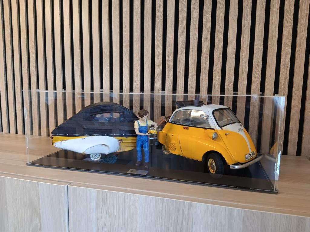 3 nieuwe vitrine’s voor schaalmodellen 1:8, Enlèvement, Neuf, 1:5 à 1:8, Voiture