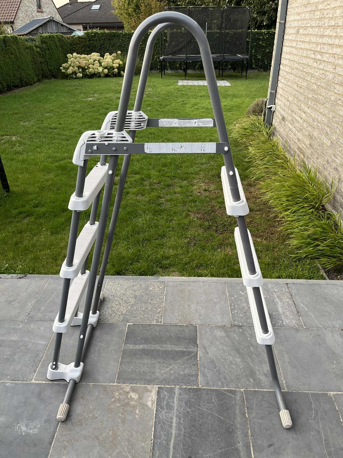 Intex trap ladder +_107cm, Tuin en Terras, Ophalen, Zo goed als nieuw, Ladder