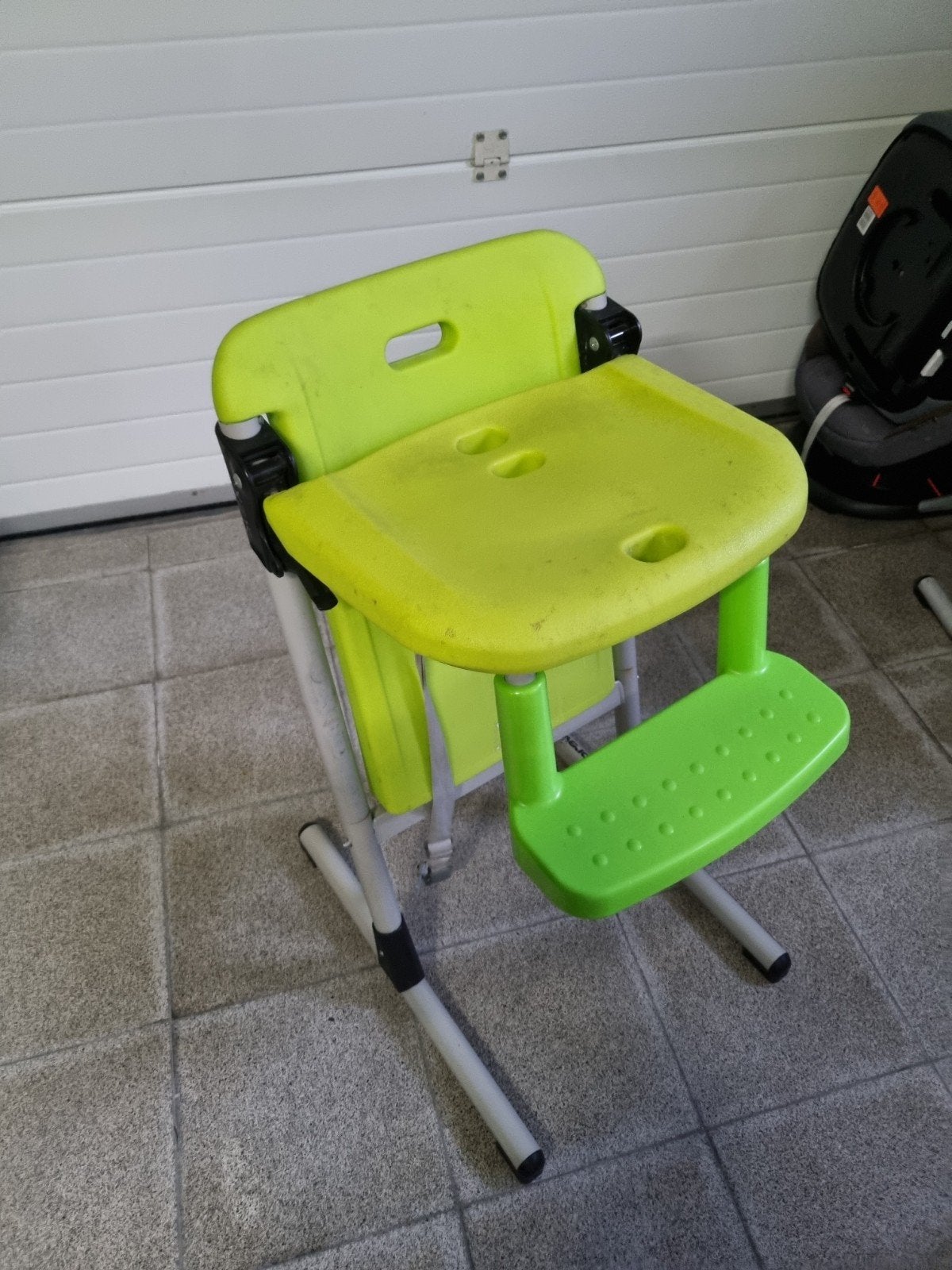 brevi kinderstoel in groen en orange, Enlèvement, Utilisé, Chaise(s)