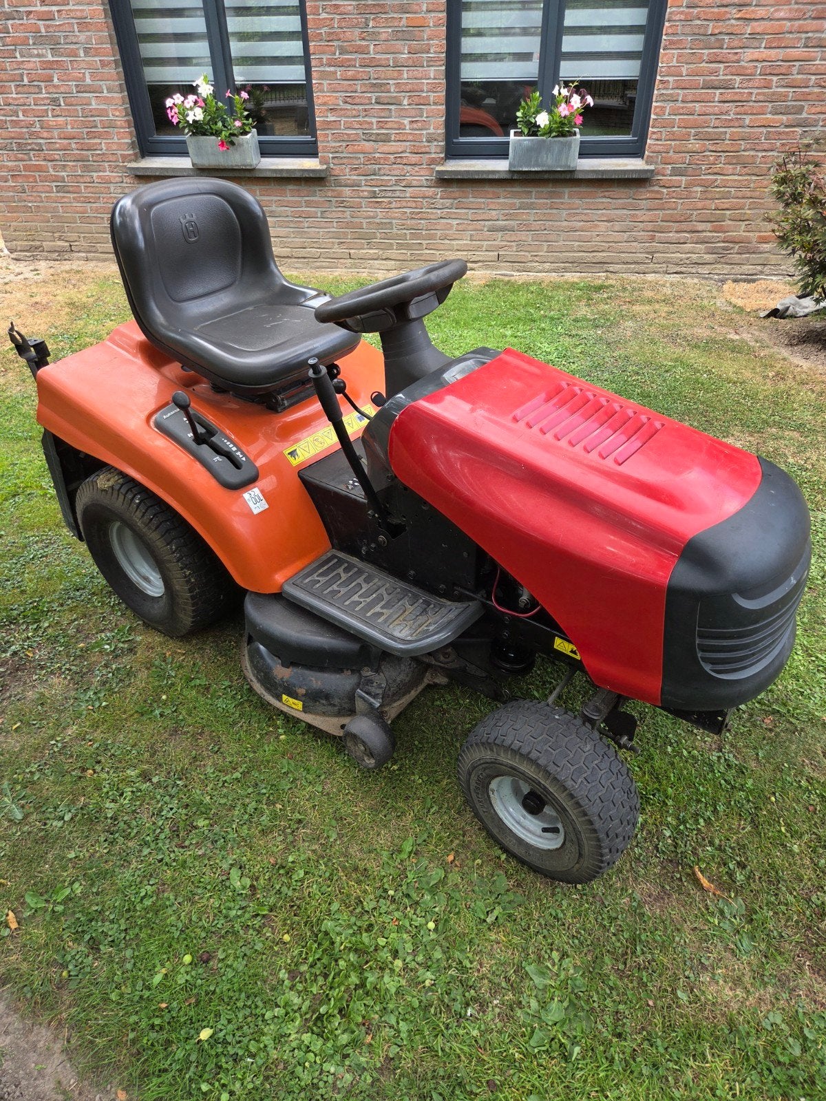 tracteur tondeuse husqvarna cth 140xp, Jardin & Terrasse, Tondeuses autoportées, Utilisé, 90 à 120 cm, Fonction de mulching, Enlèvement