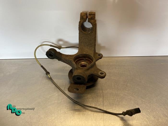 Fusee links-voor van een Peugeot 107 (107 05-), Auto-onderdelen, Gebruikt, -, -, Ophalen of Verzenden