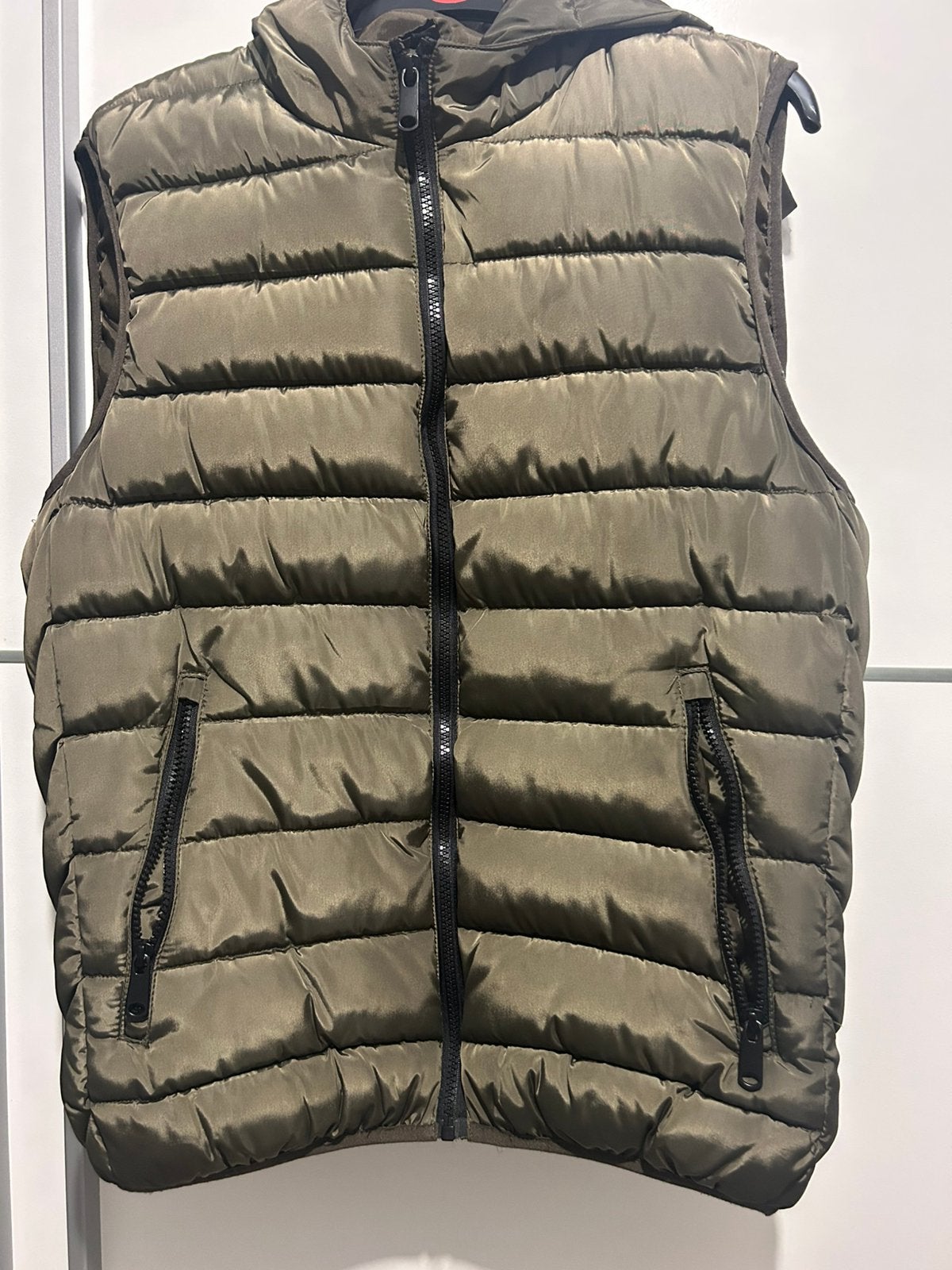Veste sans manche à capuche - en très bon état, Vêtements | Hommes, Blousons sans Manches, Enlèvement ou Envoi, Comme neuf, Taille 46 (S) ou plus petite