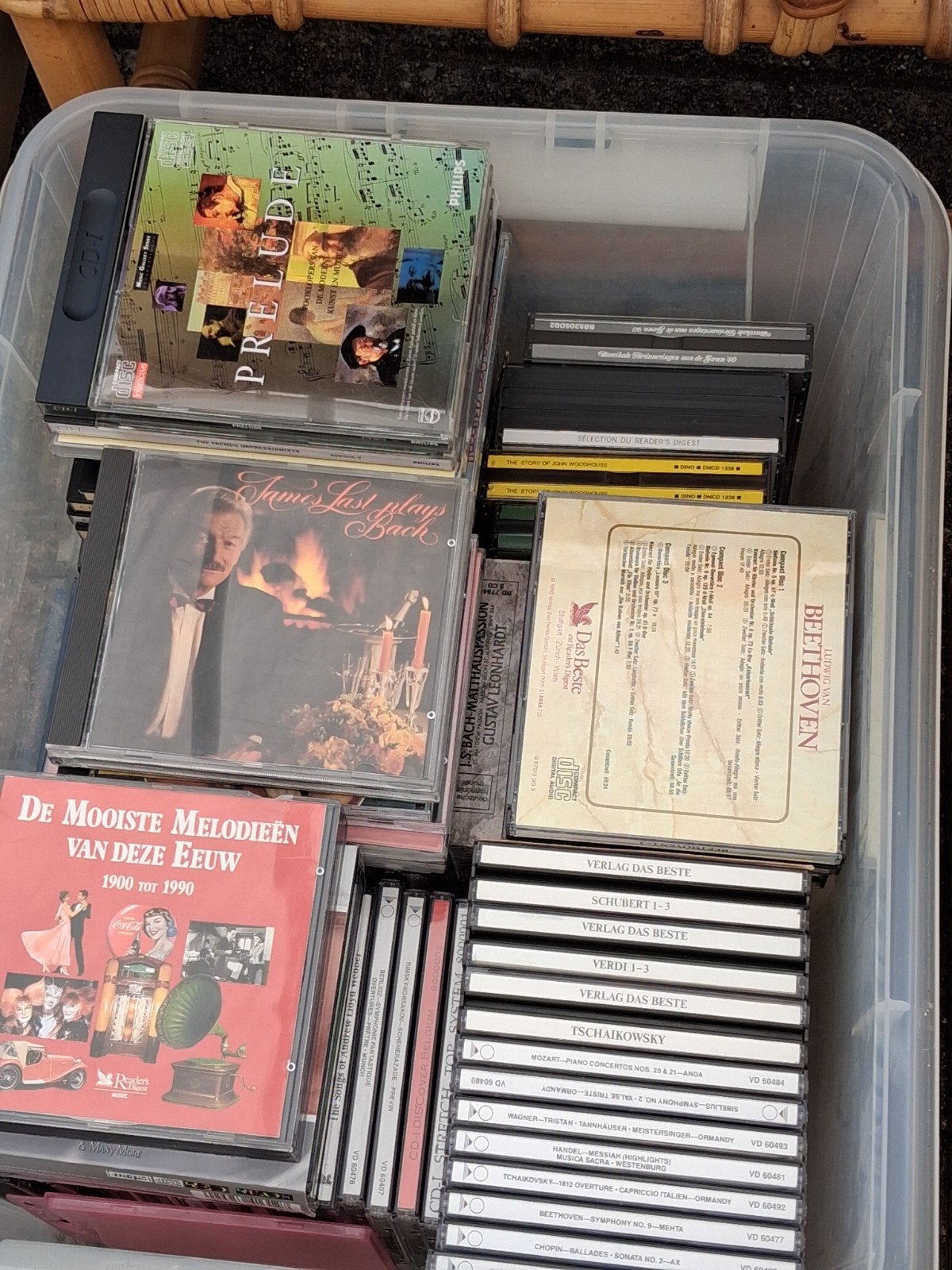 Doos cd´s klassiek, Enlèvement