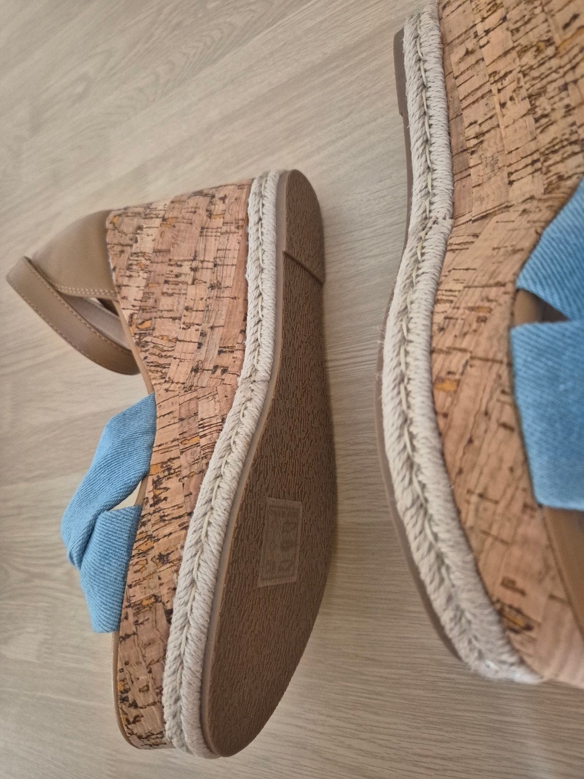 Chaussures NEUVES, Vêtements | Femmes, Neuf, Chaussea, Enlèvement, Autres types