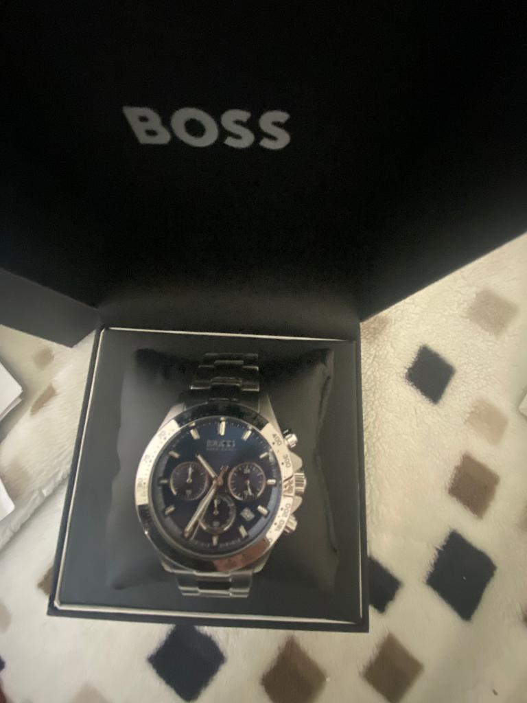 2 horloges Hugoboss/Armani, Handtassen en Accessoires, Horloges | Antiek, Ophalen, Polshorloge, Overige merken