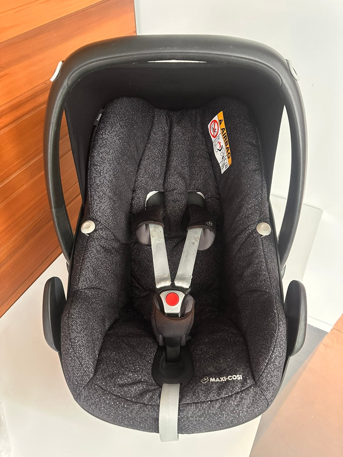 Maxi-Cosi Pebble autostoel 0–13 kg zwart/grijs, Kinderen en Baby's, Ophalen, Zo goed als nieuw, Maxi-Cosi, Autogordel