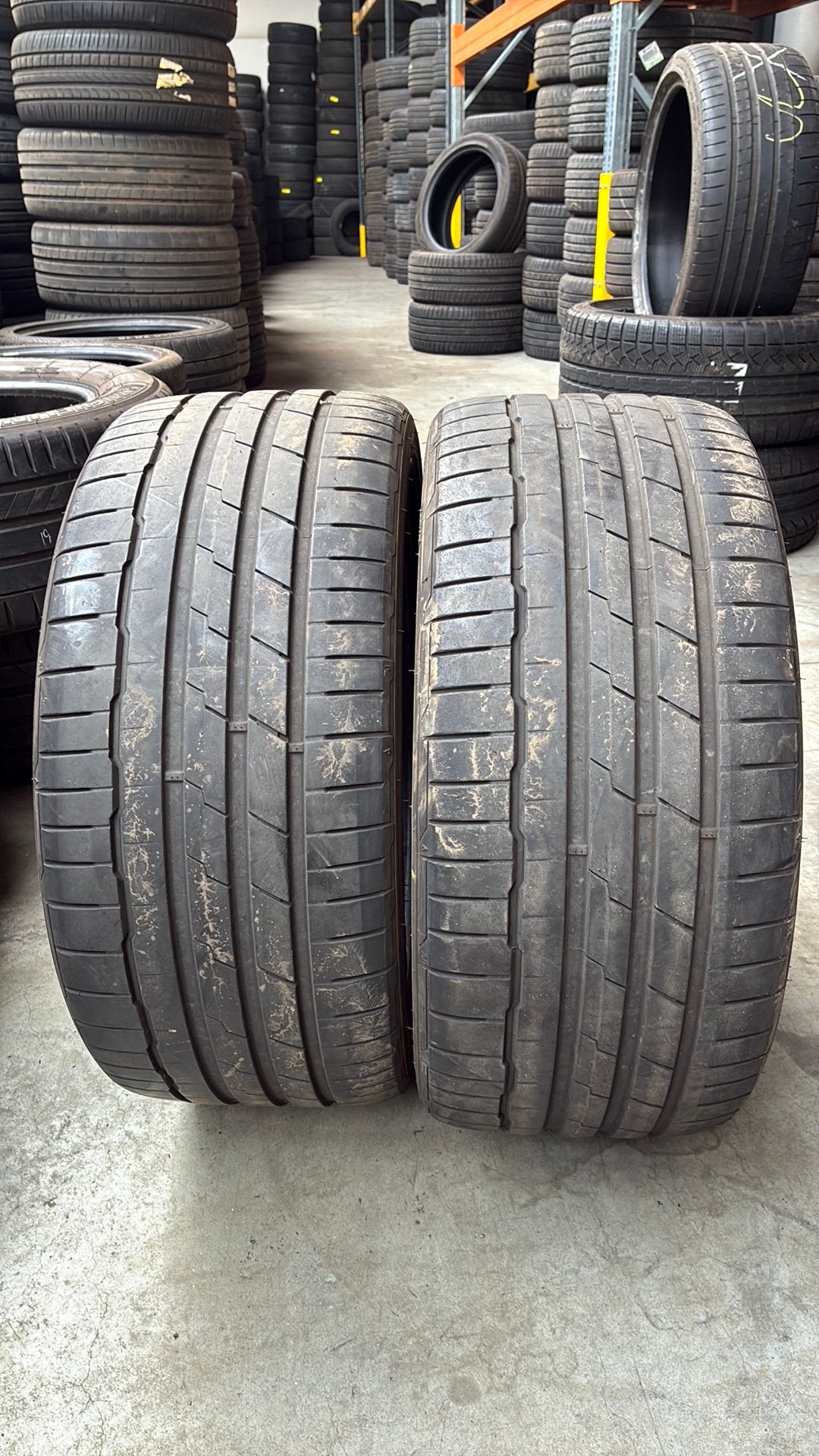 2353519 235/35/19 235/35R19 zomerbanden merk Hankook, Ophalen