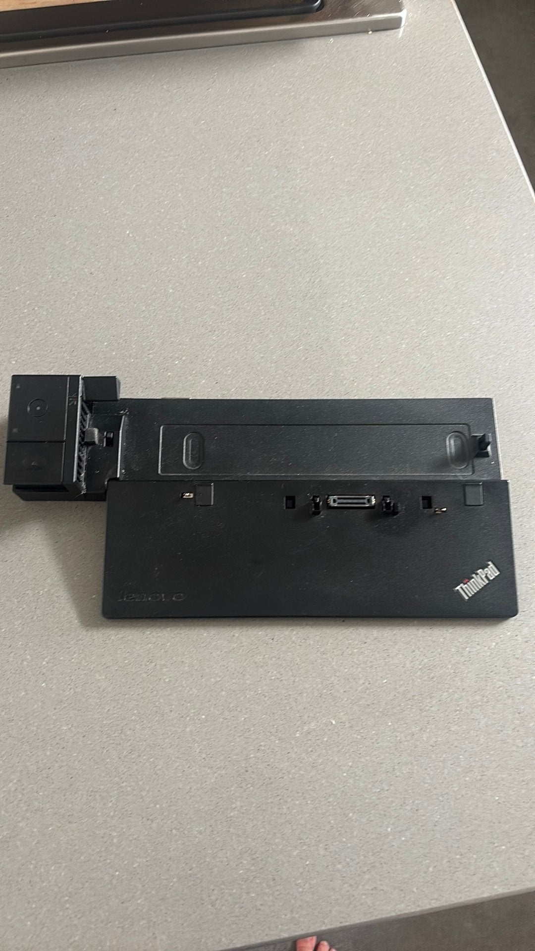 Thinkpad ultra dock, Computers en Software, Dockingstations, Ophalen, Zo goed als nieuw