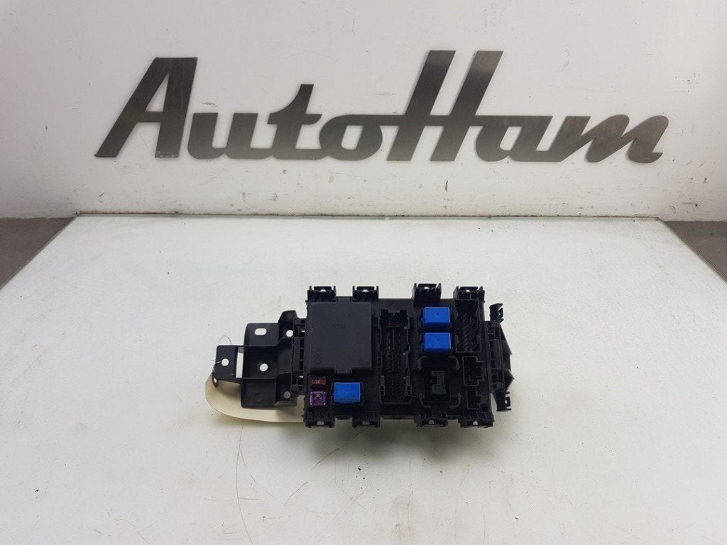 BOITIER FUSIBLES (|36770M68K01|3677068K01|36710M68K10|36710M, Autos : Pièces & Accessoires, Suzuki-Allee 7
64625  Bensheim, DE