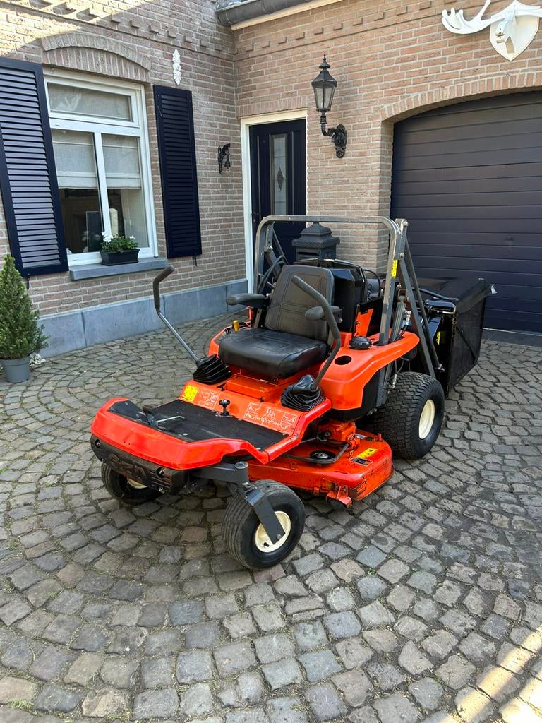 Kubota gzd15 zeroturn hoogkipper, Tuin en Terras, Zitmaaiers, Ophalen, Zo goed als nieuw, Opvangbak