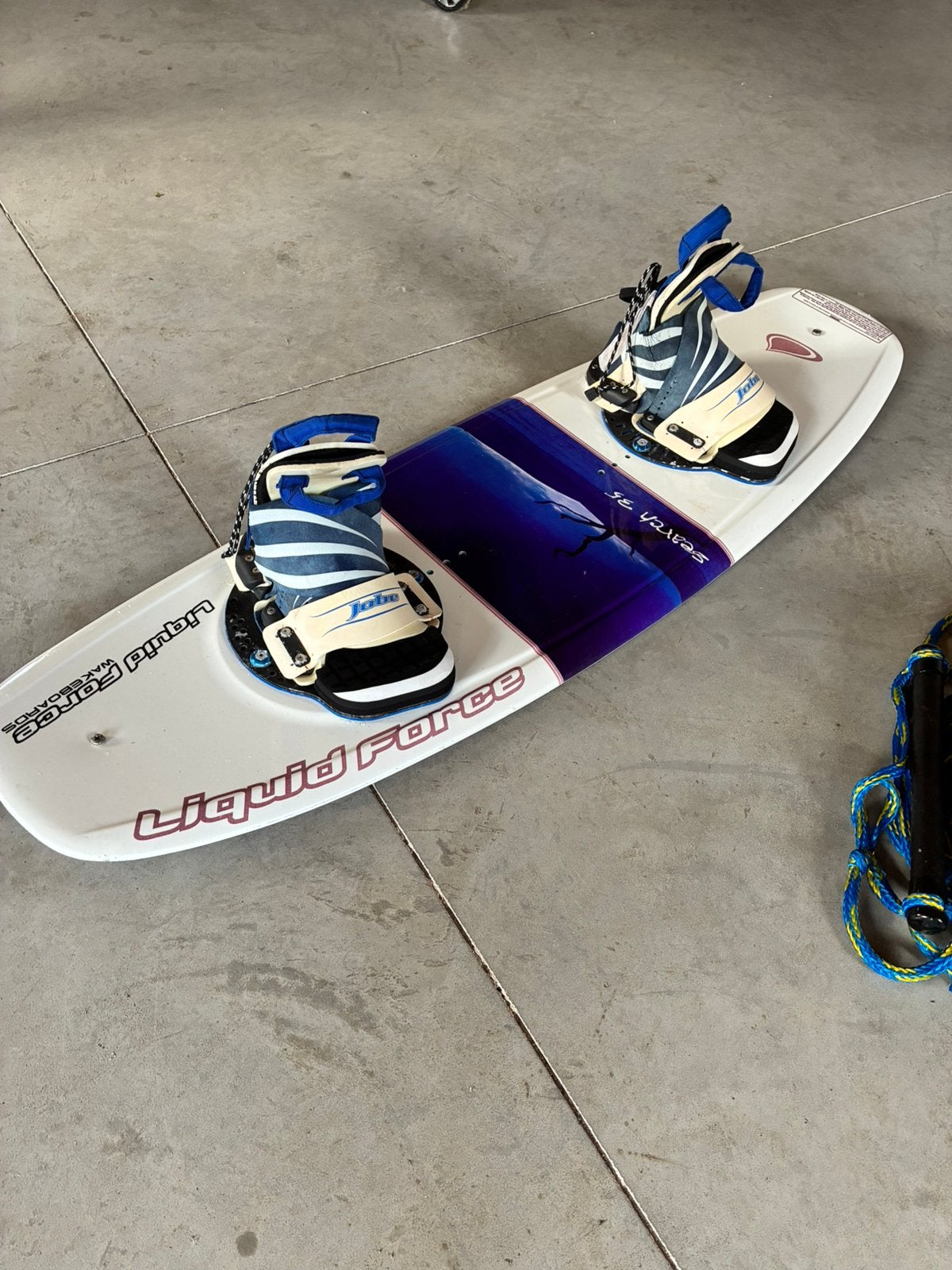 wakeboard + drijvend touw, Watersport en Boten, Wakeboarden, Ophalen of Verzenden, Zo goed als nieuw