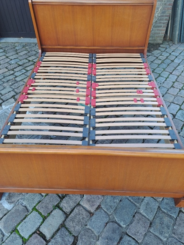 Lit double, Rouge, 210 cm, Enlèvement, Utilisé