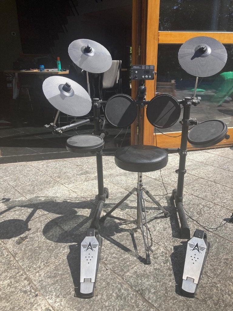 Een elektronisch drumtoestel, Muziek en Instrumenten, Ophalen of Verzenden, Zo goed als nieuw, Elektronisch