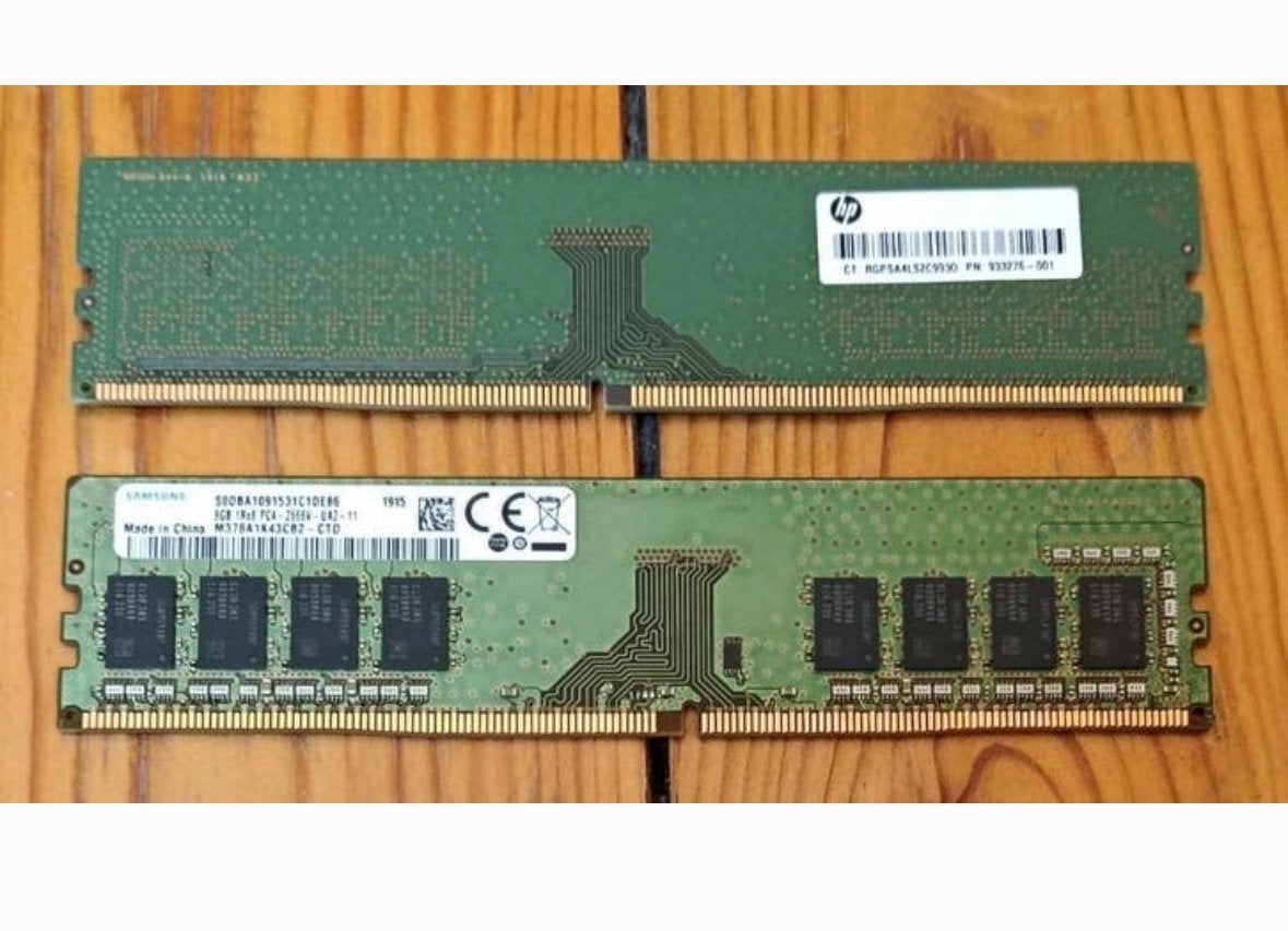 2x 8Go à saisir quasi pas utilisée, Computers en Software, RAM geheugen, Ophalen of Verzenden, Zo goed als nieuw, DDR4