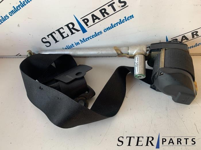 Ceinture de sécurité avant droite d'un Mercedes E-Klasse, 3 mois de garantie, Utilisé, -, -