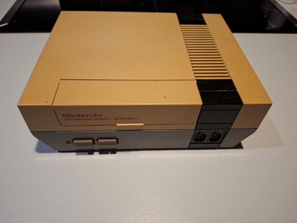 Nintendo NES (Nintendo Entertainment System) – Console rétro, Enlèvement ou Envoi, Utilisé, Sans contrôleur