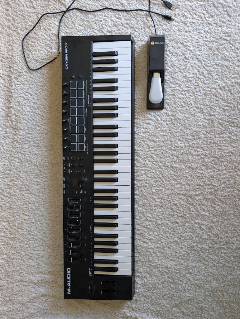 M-Audio Oxygen Pro 61 MIDI controller + M-Gear pedaal, Muziek en Instrumenten, Midi-apparatuur, Ophalen, Gebruikt