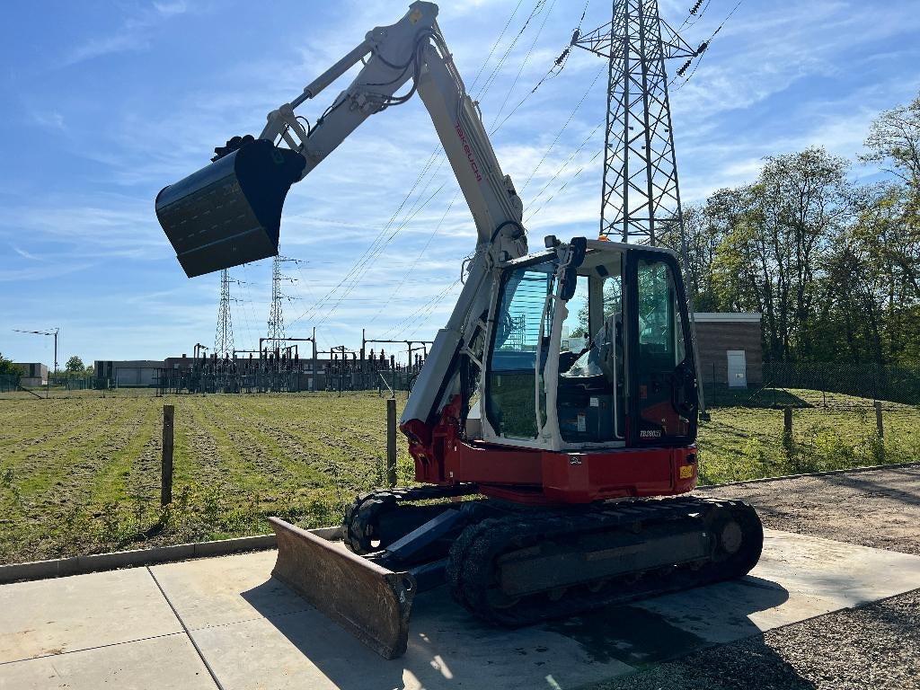 Takeuchi TB280fr midigraver, Enlèvement, Excavatrice