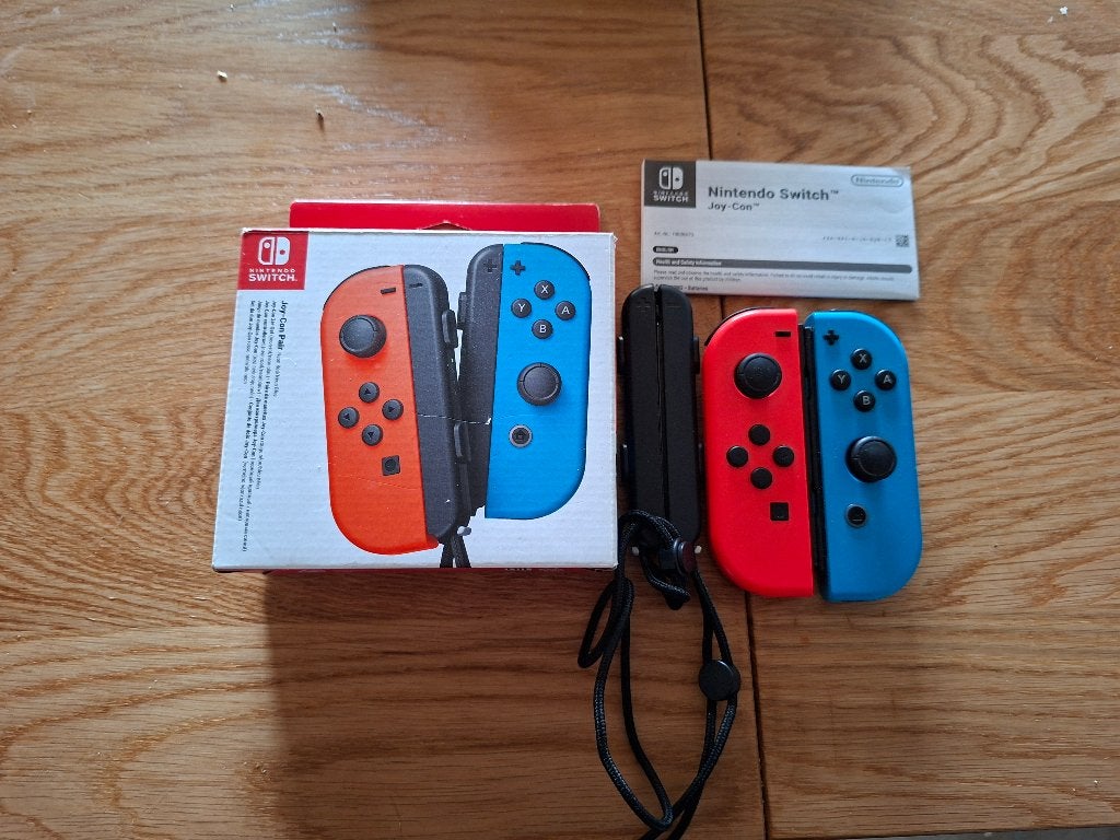 Joy Con Nintendo Switch Rouge/Bleu +++++++ impecc, Enlèvement ou Envoi, Comme neuf