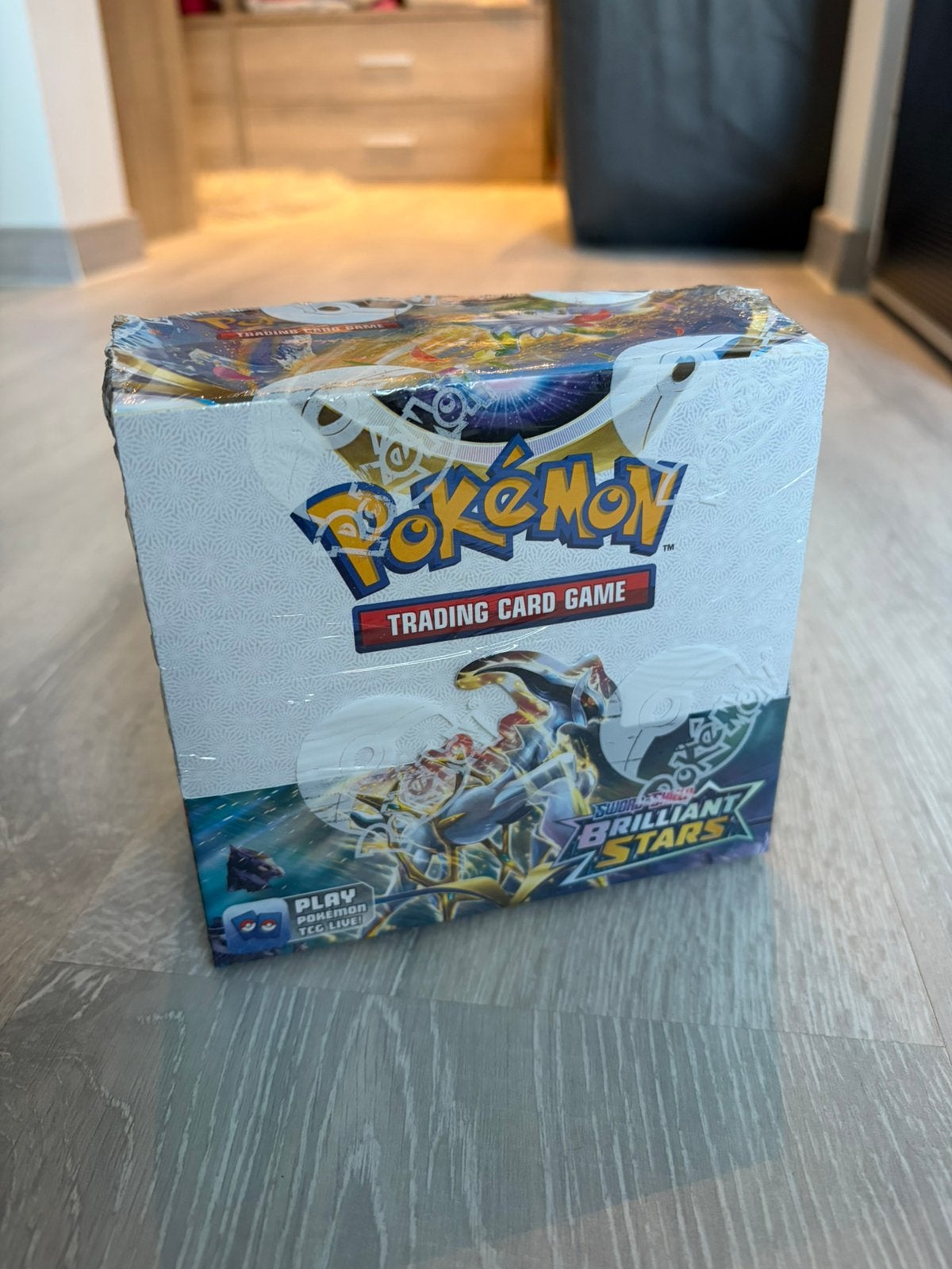 Pokemon Brilliant Stars boosterbox, Ophalen, Nieuw, Boosterbox
