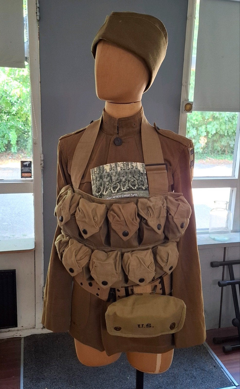 WW1 - Ensemble d'uniformes de l'armée américaine « Doughboy , Envoi