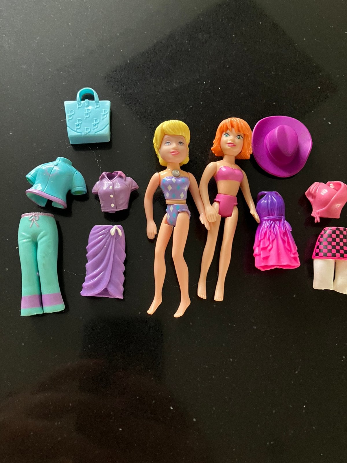 Vintage Polly Pocket 2 poupées + vêtements + accessoires, Enlèvement ou Envoi, Utilisé