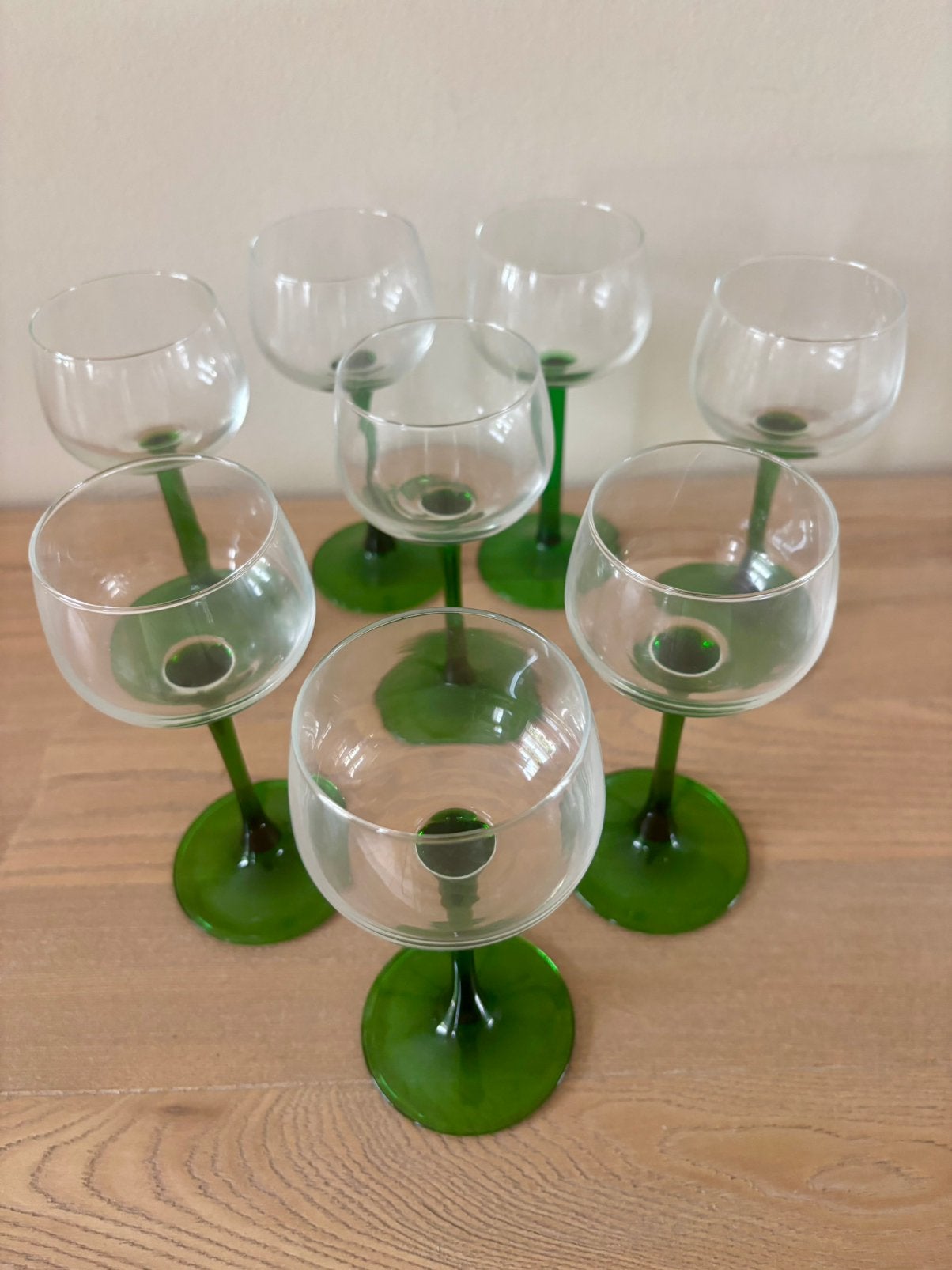 Luminarc wijnglazen met groene voet 8 stuks, Ophalen of Verzenden, Zo goed als nieuw