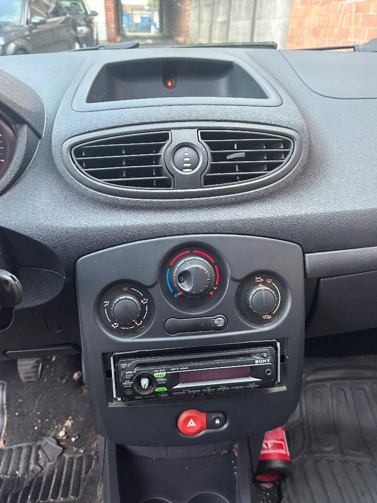 Clio 2009 klm 149 motor 1.2 benzine, Auto's, Euro 5, Particulier, Clio, Te koop