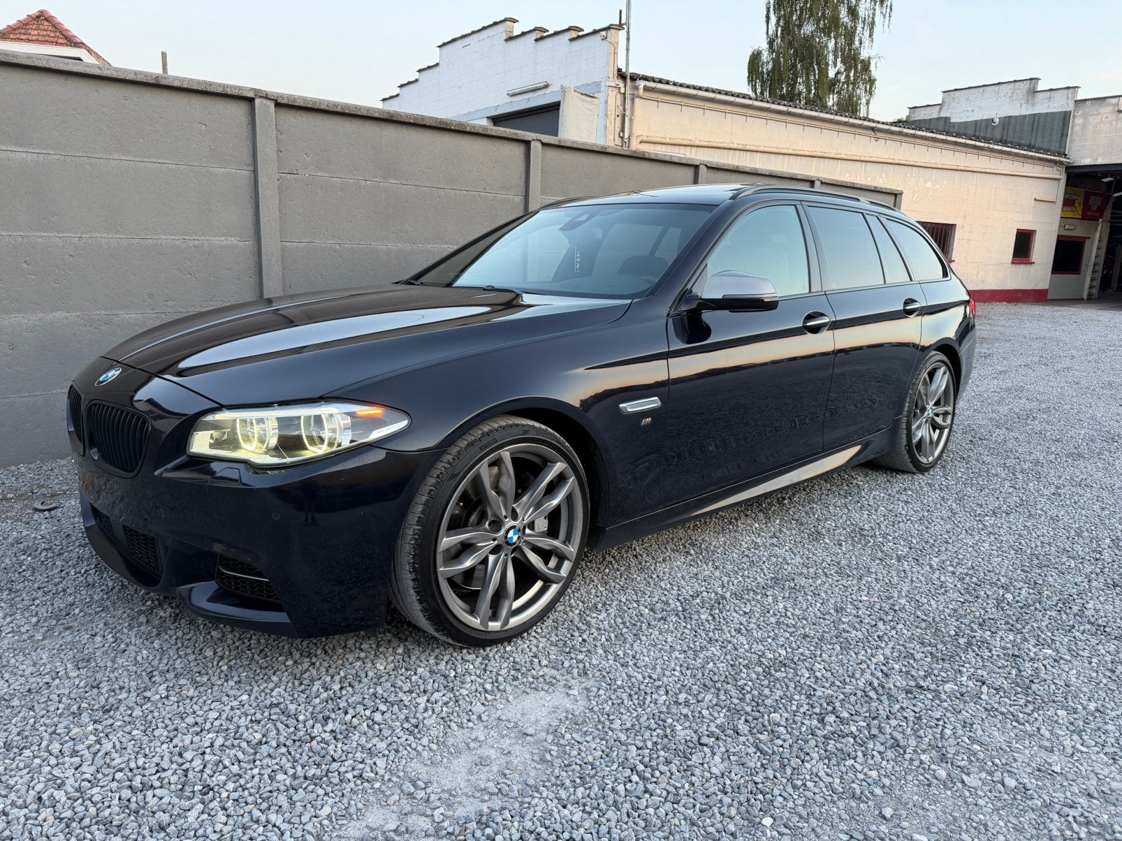BMW M550d | PANO | LED | HUD | FACE-LIFT | EURO 6, Autos, BMW, Cuir, Euro 6, Entreprise, Entretenue par le concessionnaire