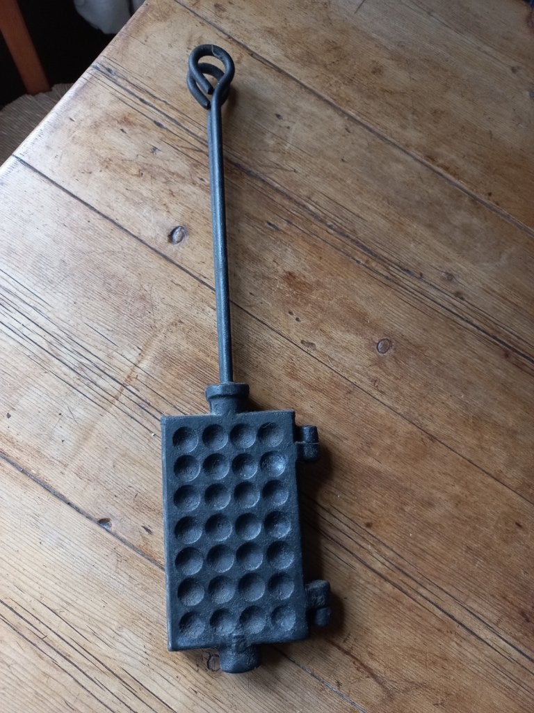 Antiek wafelijzer, Enlèvement