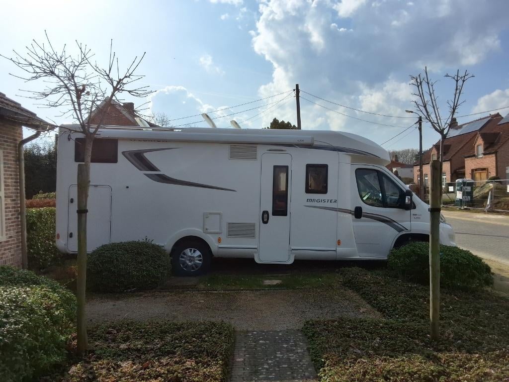 Fleurette MAG73LJG, Caravanes & Camping, Camping-cars, Réfrigérateur, Autres marques, Jusqu'à 5, Fiat